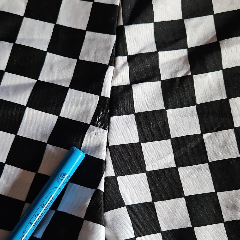 Fashion Nova‎ Biker Shorts Black White Checked Side Stripe Stretch 1X N3279